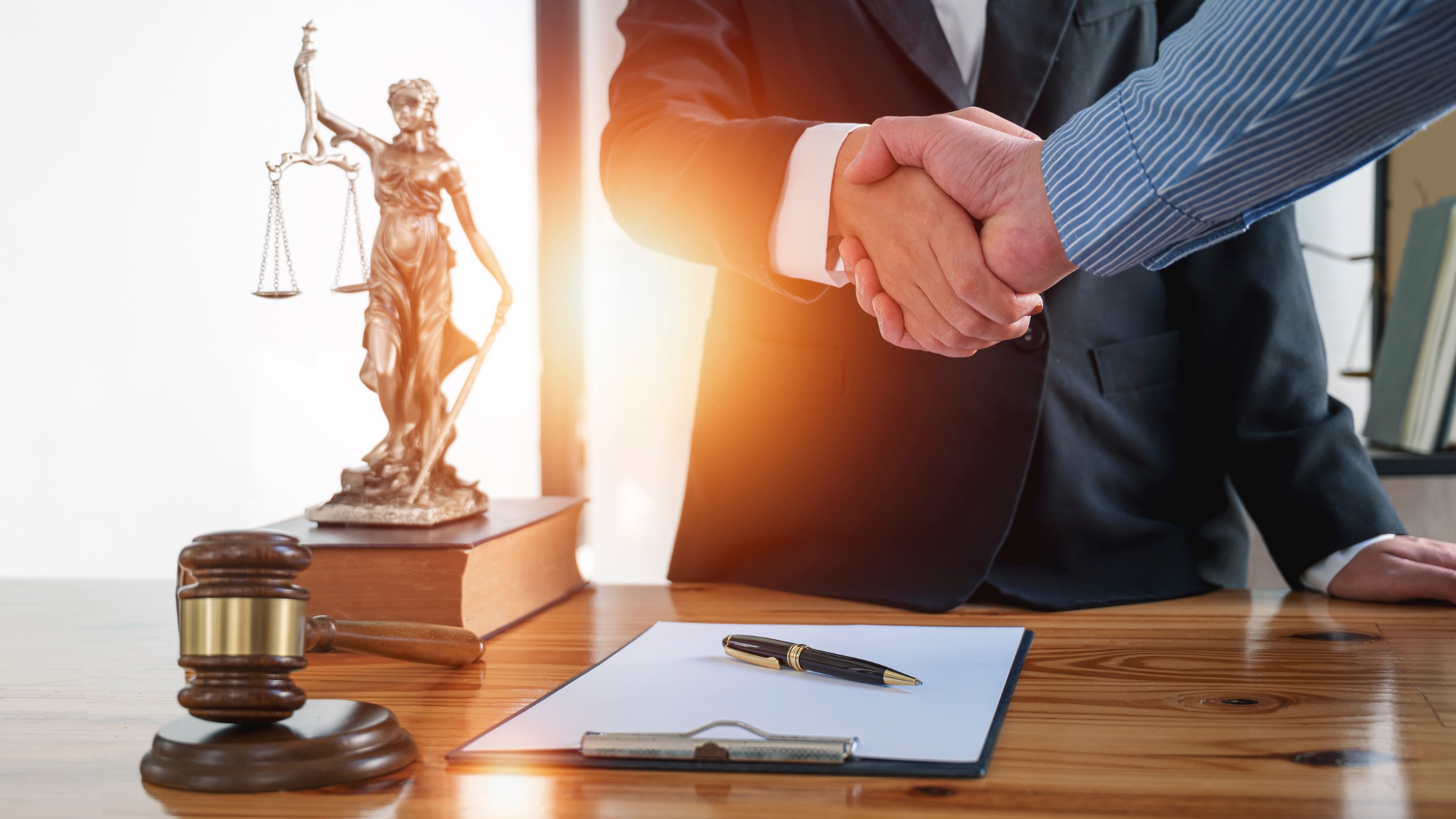 How to Get a Legal Job in Dubai